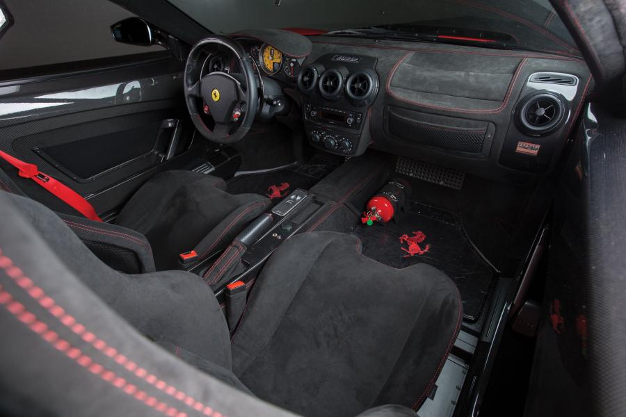 Интерьер Ferrari 430 Scuderia 2007 года  (NA) (фото 21 из 42)